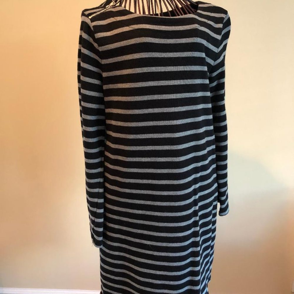 Black/White Dress - Size XS